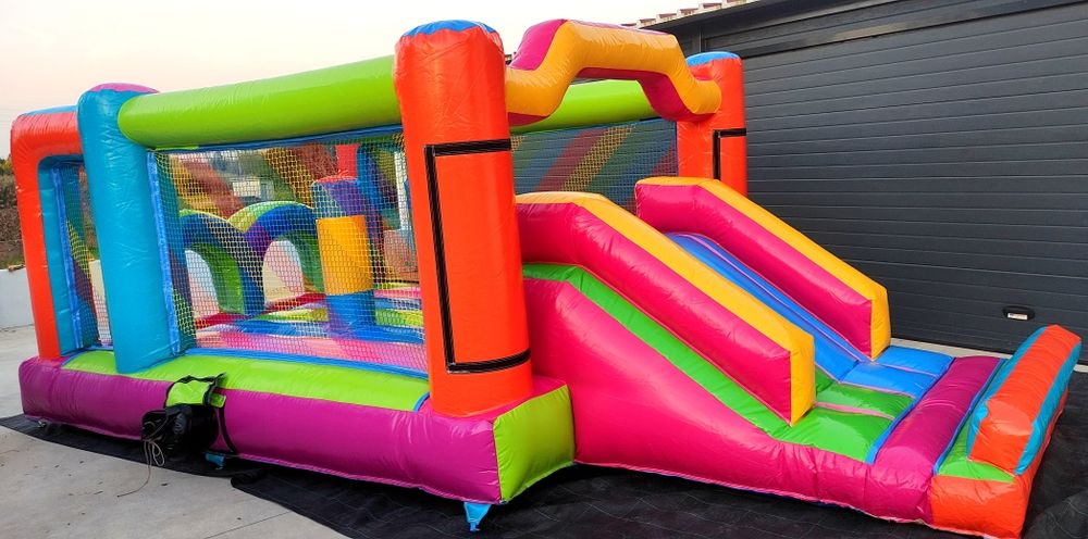 Insufláveis novos em lona certificada profissionais