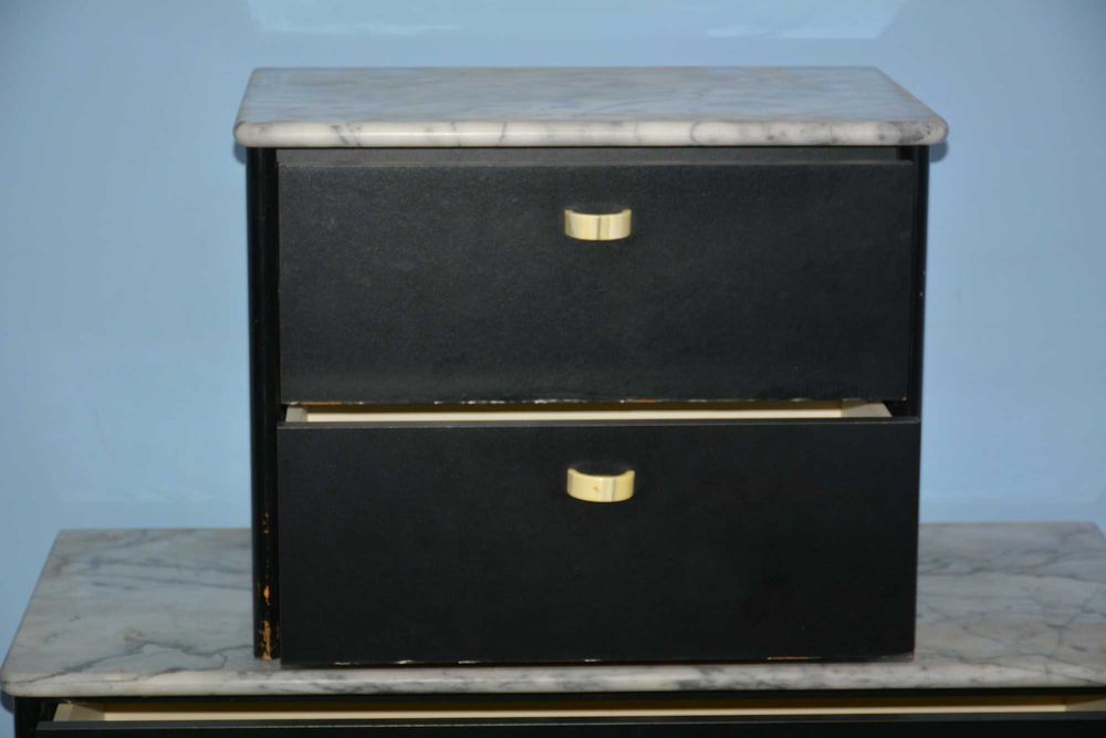 Vende-se cómoda e 2 mesas de cabeceira