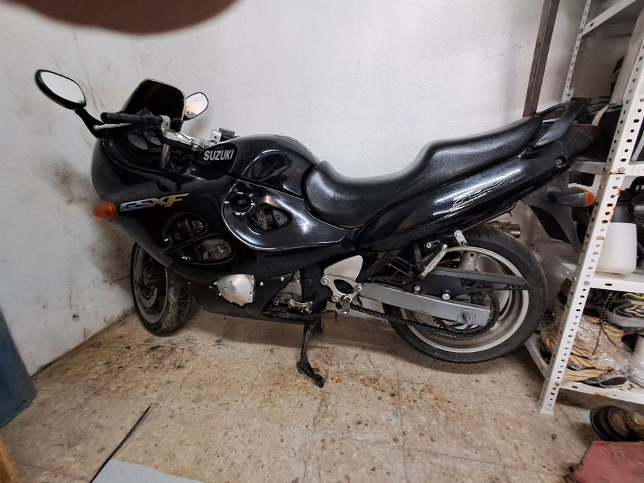SUSUZI GSXF 750  Desocupar(Reservada)