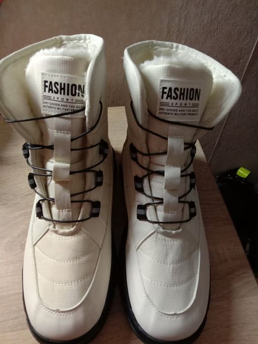 Продам  полусапожки на меху.