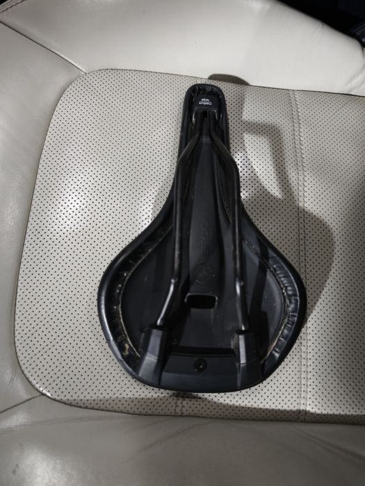 Siodełko rowerowe  ERGON SM COMP MAN M/L STEALTH