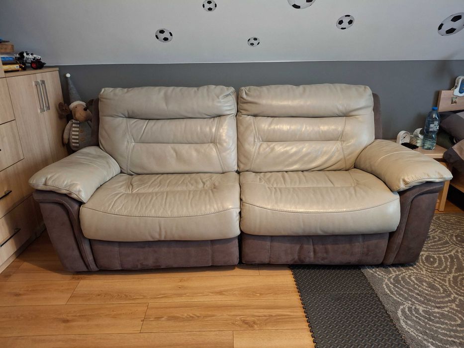 Sofa wypoczynek skórzany z pufką i ładowarką usb