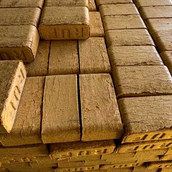 Вугілля Брикети Пелети — продаж і доставка під ключ