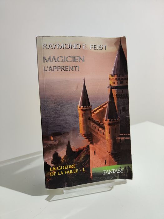 Magicien L'apprenti - Raymond E. Feist