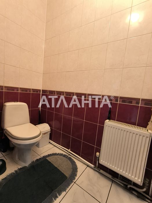 Продам 2 дома на одном участке в центре Ленпосёлка, 10 соток земли