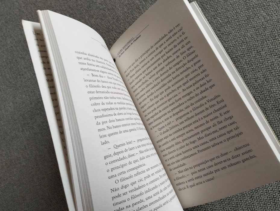 Livro "Os doze abades de Challant" de Laura Mancinelli