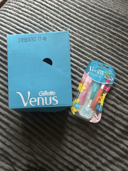 Бритви Venus нові