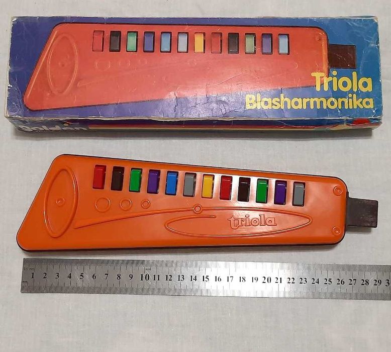 Детский музыкальный инструмент Триола Triola Blasharmonika ГДР, винтаж