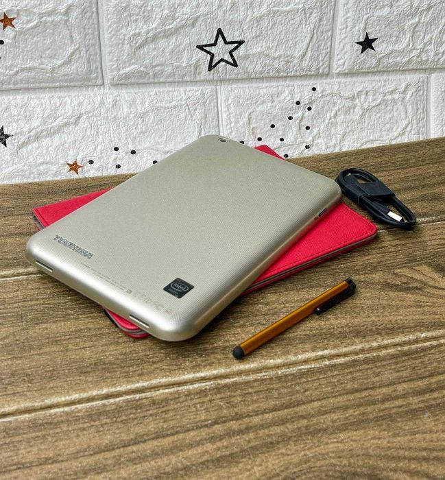 Планшет на Windows 8 дюймів + (карта пам'яті у подарунок)