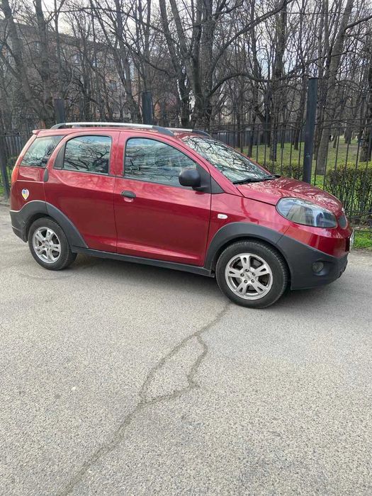 Автомобиль чери бит