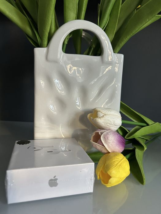 Słuchawki AirPods 4