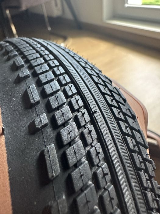 2 opony Bontrager Girona PRO