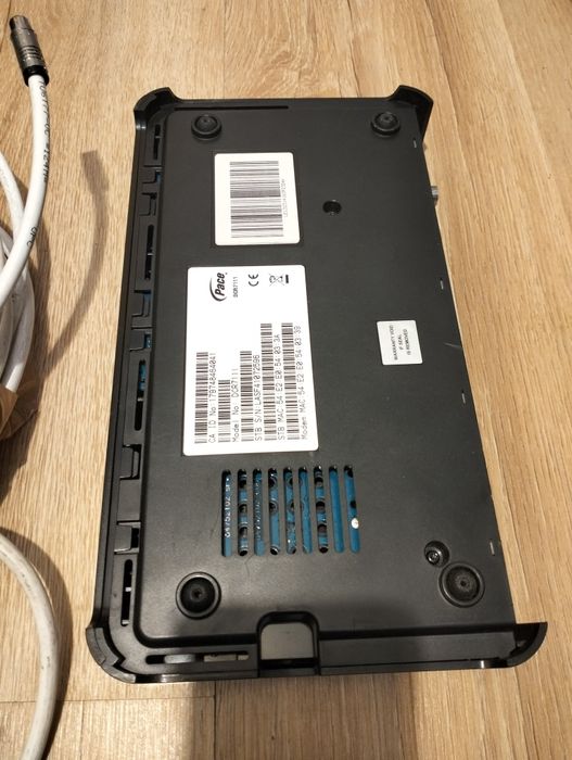 Dekoder do telewizora wraz z kablem koncentrycznym