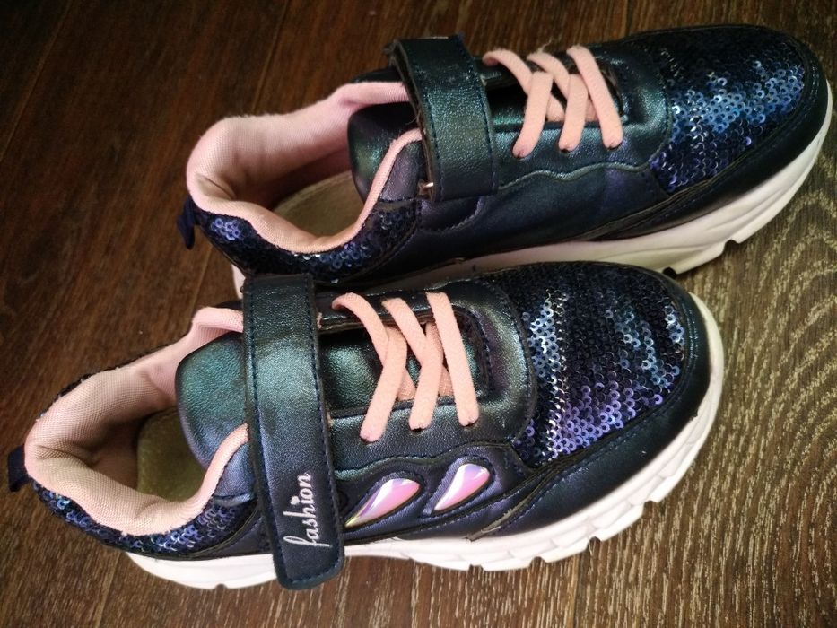 Кросівки для дівчинки б/у