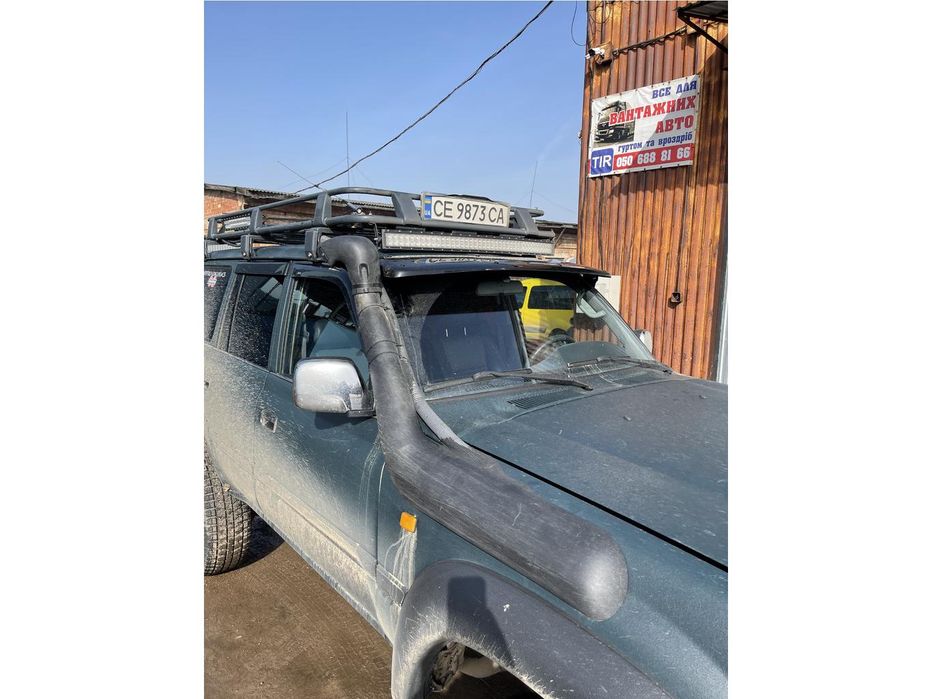 Toyota Land Cruiser 80 1990-1997 рр. Козирок на лобове скло