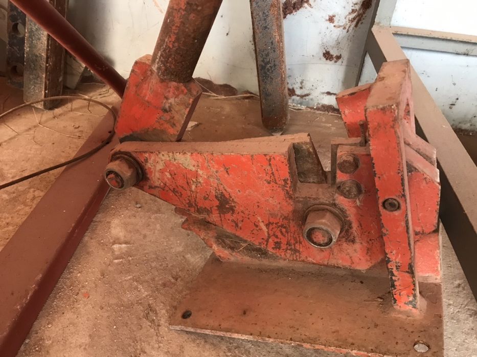 Maquina cortar ferro