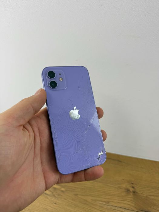 1465. Telefon Apple Iphone 12 Fioletowy. 100% sprawny. Zbity tył