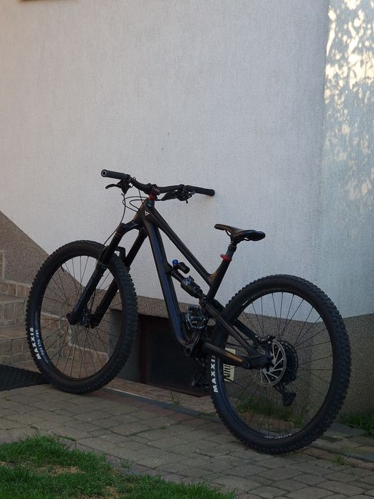 PILNE YT capra Core 1 2023 L 29 FOX X2 SRAM GX