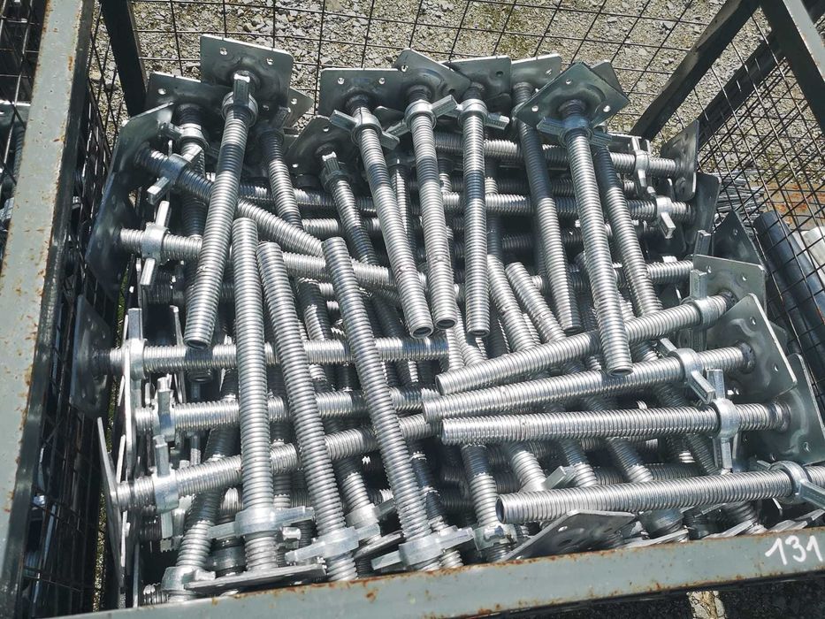 Plettac rusztowanie na ścianę elewacyjną stal, podesty 3m, 10,4 m x 15 m = 155 m2 kompletne