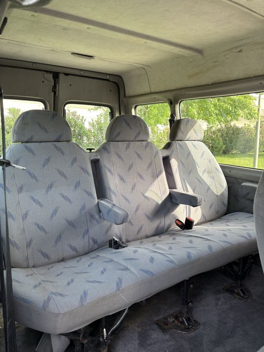 Ford Transit 2.5 turbo 9 lugares