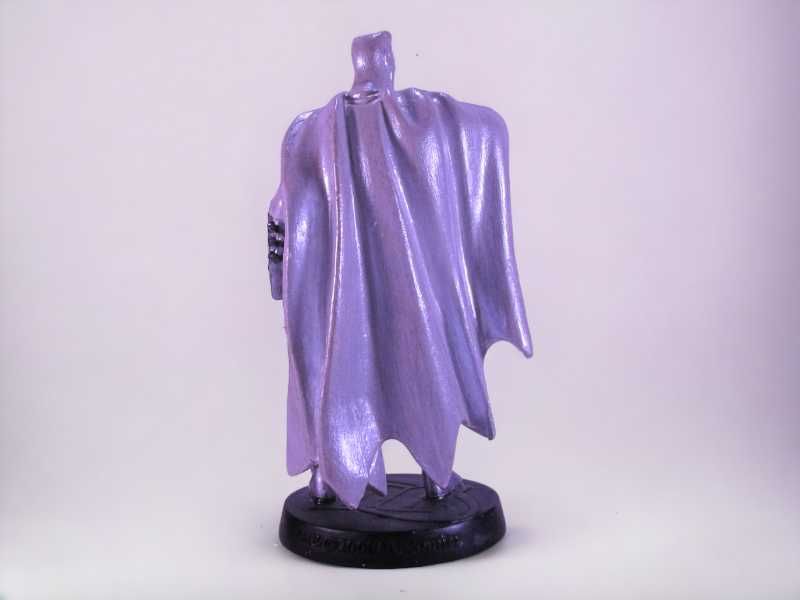 Figura inspirada no Batman White Lantern da DC Comics