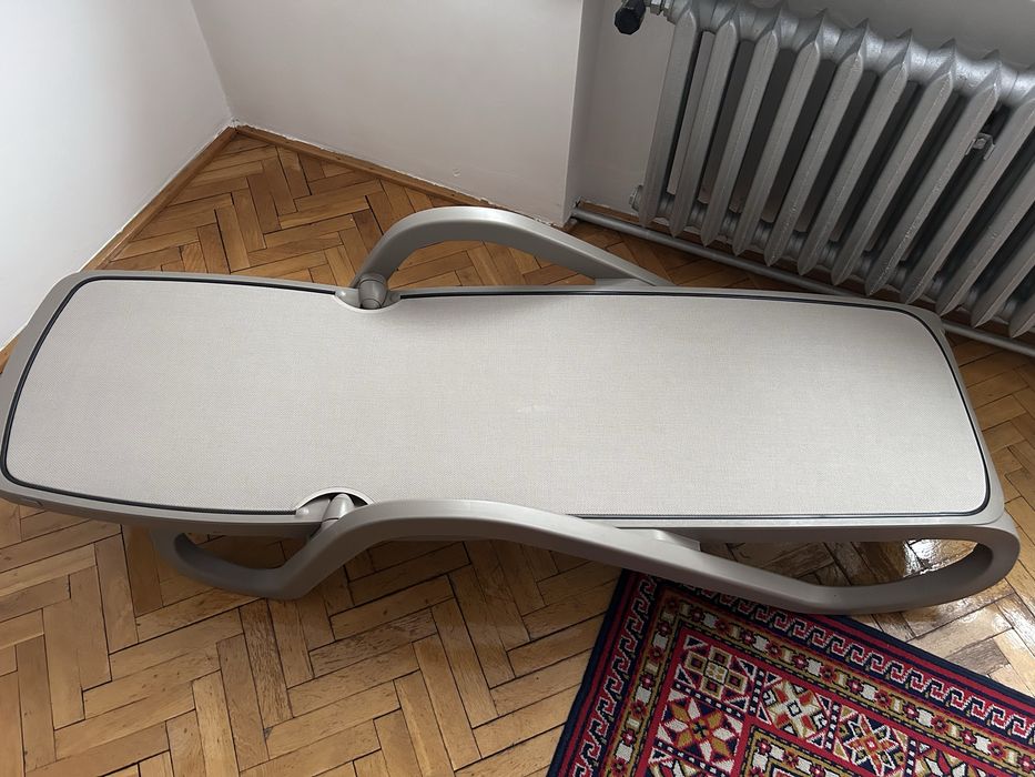 Leżak Nardi Alfa Tortora, łozko basenowe