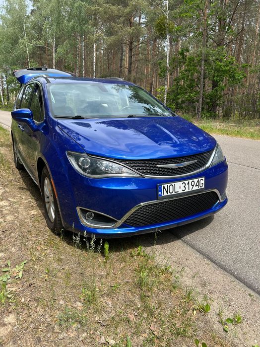 Chrysler Pacifica 3.6 Pacyfica benzyna 7 osób Monitory