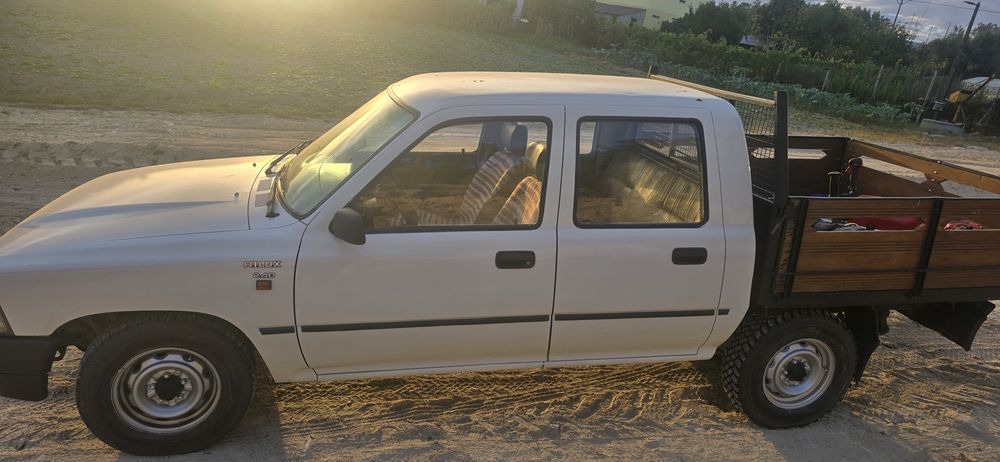 Toyota Hilux 2.4 d