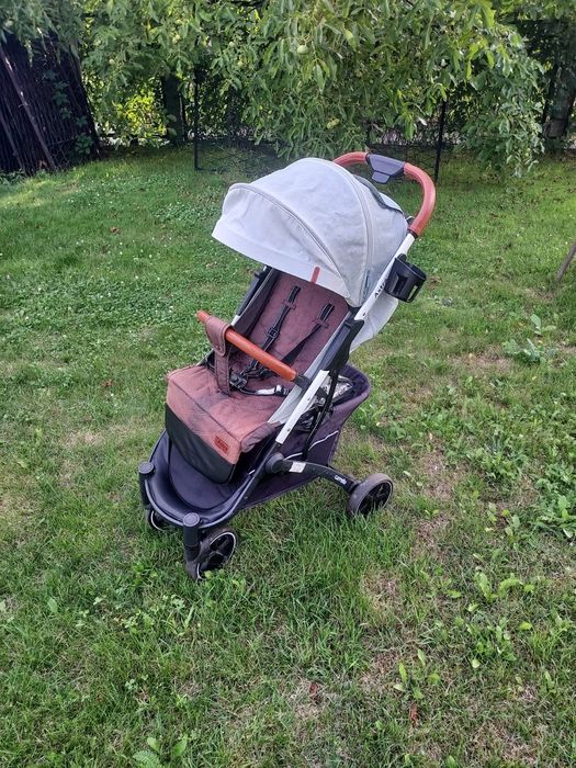 Spacerówka Carrello Astra używana