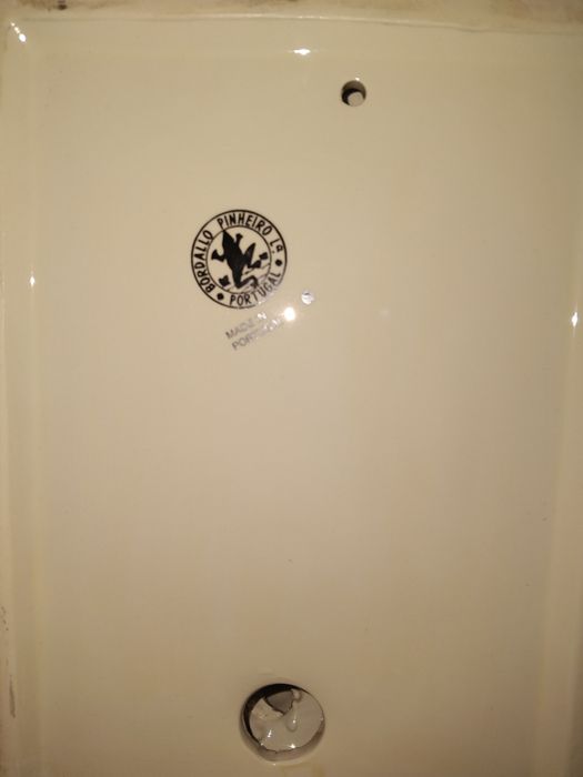 Casal de galo e galinha - Peças de Loiça de Rafael Bordalo Pinheiro