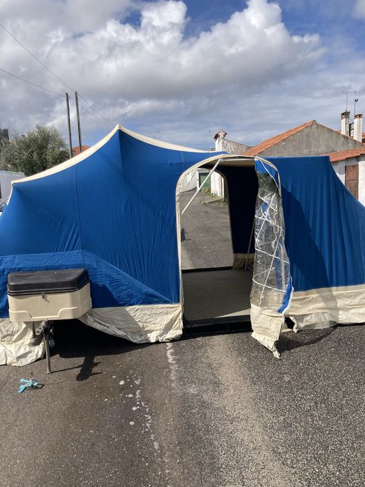 Auto tenda atrelado