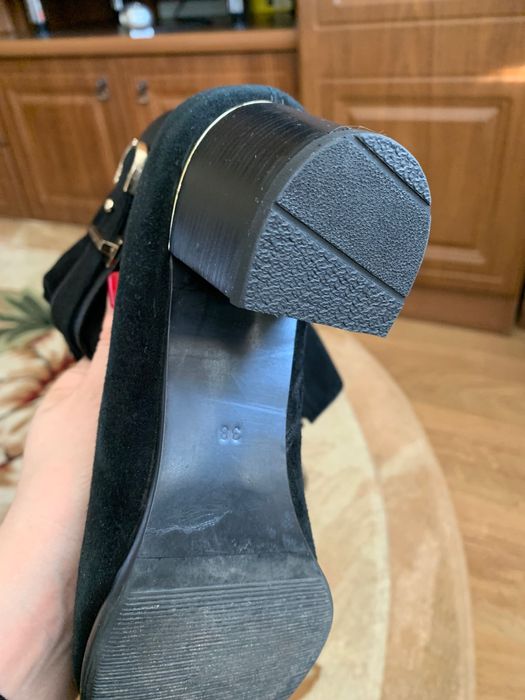 Чоботи жіночі зимові замшеві.