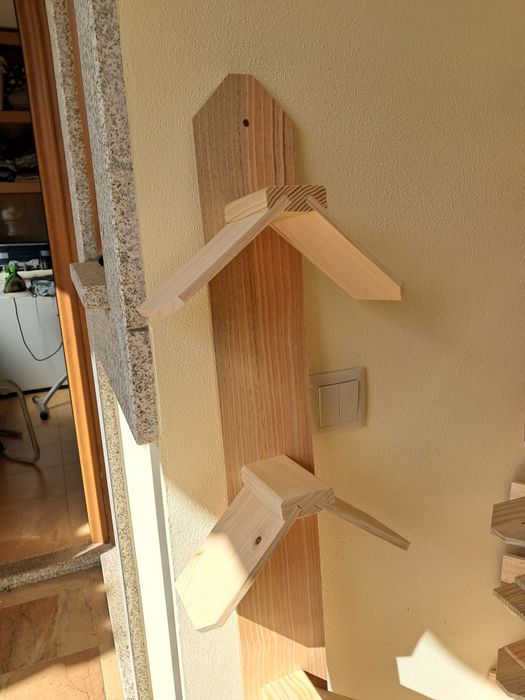 Poleiros com 5 pousos