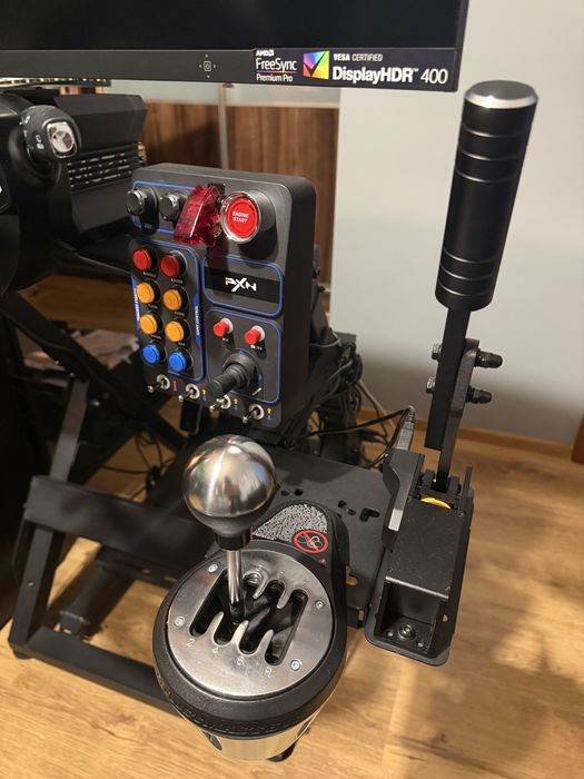 Symulator do SimRacingu Moza, Thrustmaster, Simagic