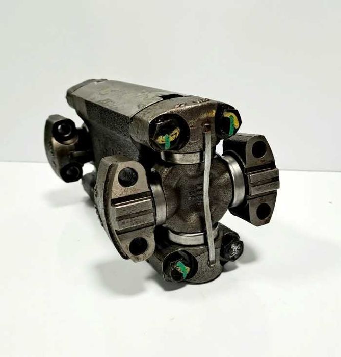 Wałek łączący John Deere RE163520 org.