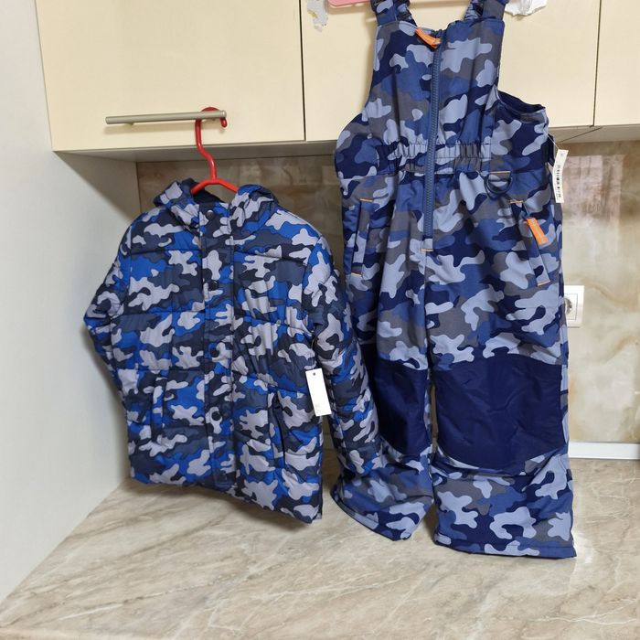 Зимовий новий комбінезон на 4 р., 97-107 см