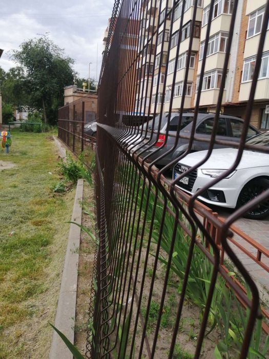 Огорожа секційна,сітка-рабиця