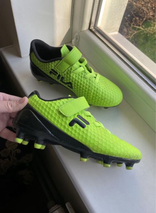 Бутси,сороконіжки,копочки для футболу