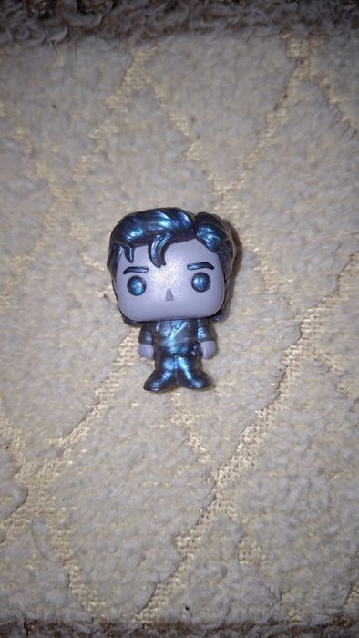 Stranger things kinder joy