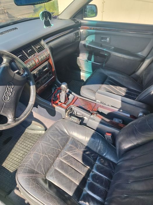 Audi A8 D2 2.8 V6