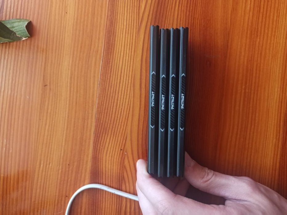 Оперативна память Patriot Viper ddr3 16гб(4х4) 1866MHz