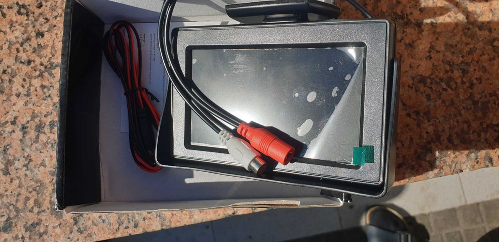 Câmara e monitor de marcha atrás, novo