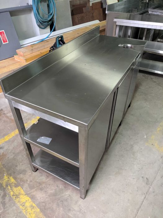 Mesa / bancada em aço inox c/ tulha de borras silenciosa. Como nova
