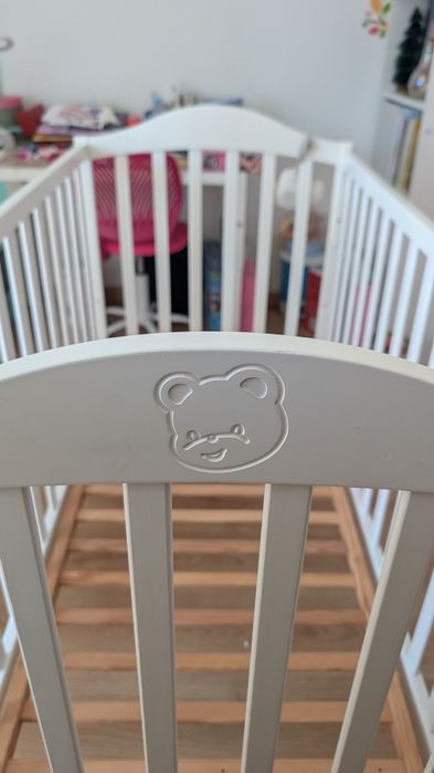 Berço 120x60 regulável + colchão Visco Baby – ótimo estado