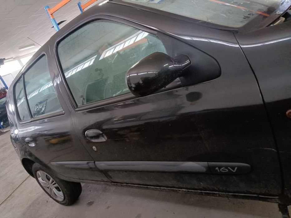 Peças Renault Clio 2001