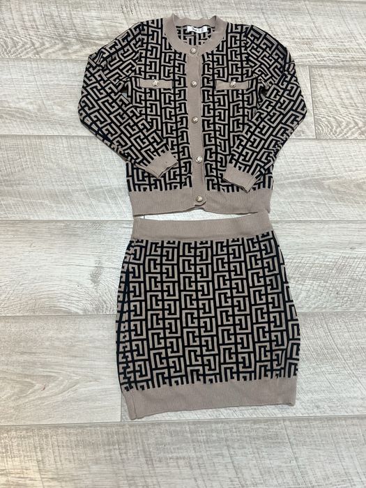 Костюм юбка і кофто 10-11 р