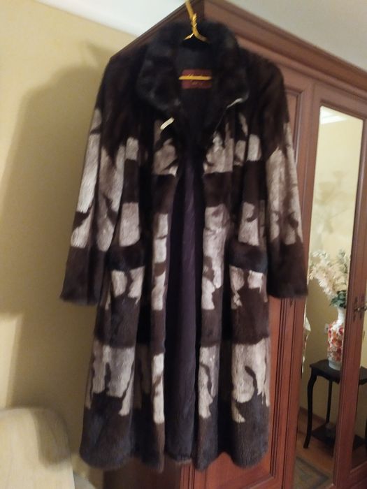 Шуба из высококачественной норки .