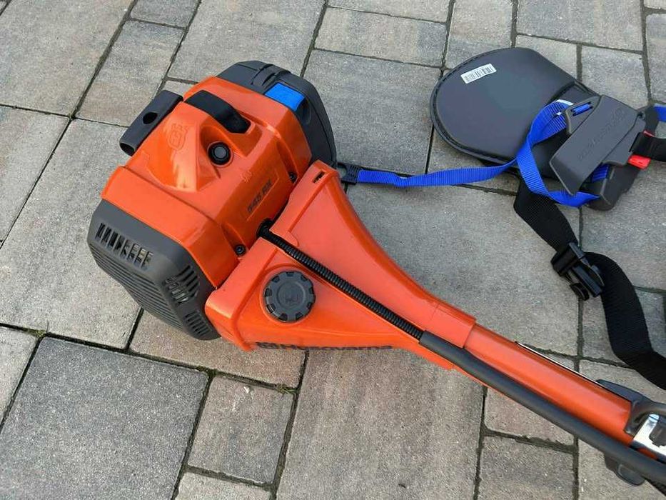 Wynajem kosy  spalinowej  HUSQVARNA  545FR