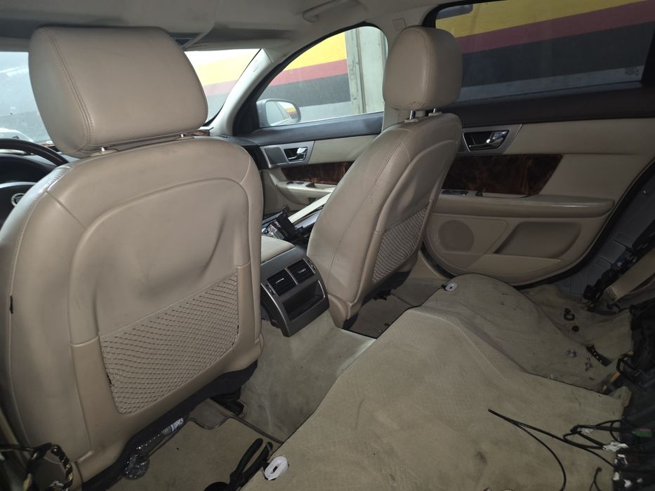 Conjunto de bancos em pele para jaguar xf