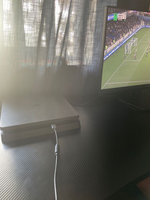 PlayStation 4 Slim 500 GB – Excelente Estado